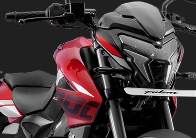 pulsar ns 200 front view - best bikes under 2 lakhs