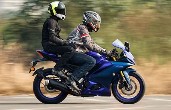 r15 v4 riding posture - uncomfortable for city ride