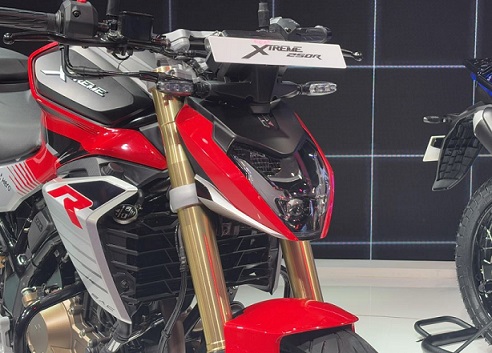 hero xtreme 250r front- best bikes under 2 lakhs